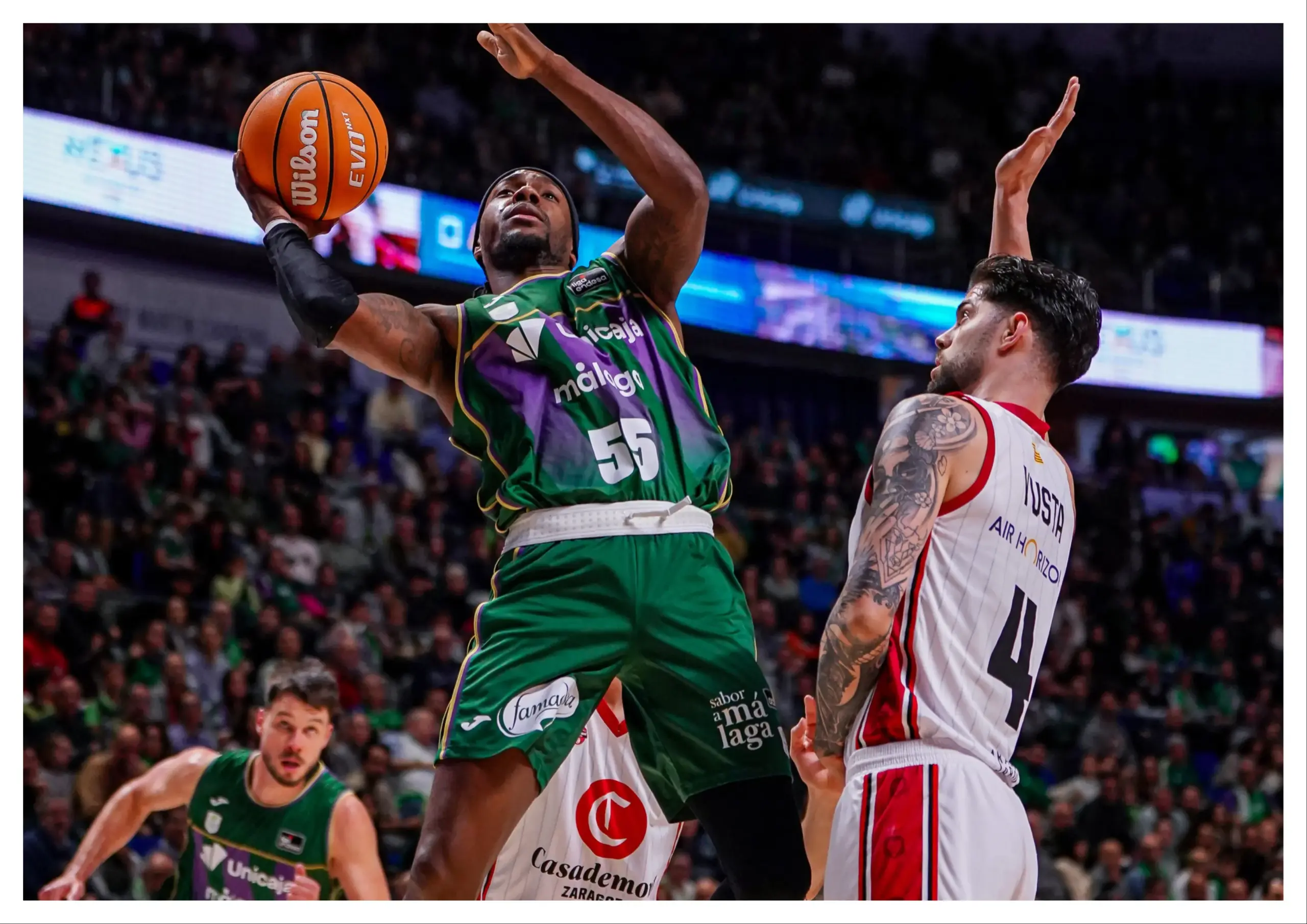PERRY Y UNICAJA RECUPERAN LA SONRISA ANTE CASADEMONT ZARAGOZA