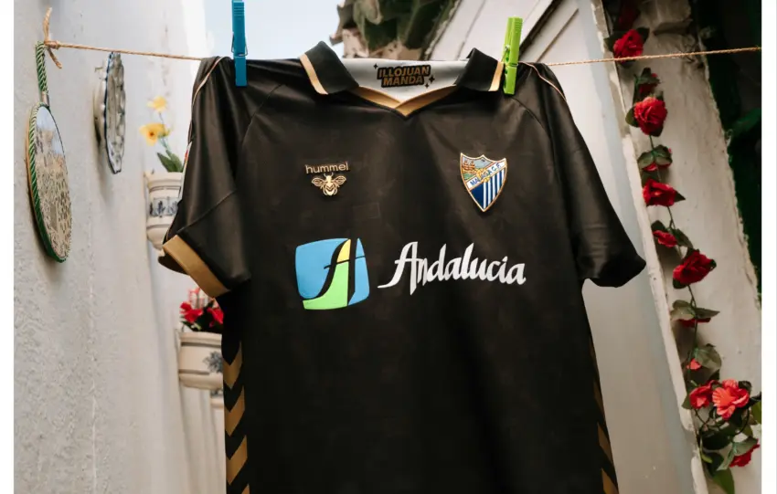 PRECIO Y CUÁNDO, DÓNDE Y CÓMO COMPRAR LA NUEVA CAMISETA RETRO DEL MÁLAGA CF