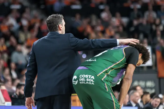 Ibon Navarro no cierra la puerta al mercado: “Creo que ir con cuatro interiores sería muy poco”