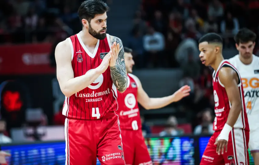 SANTI YUSTA VISITA AL UNICAJA COMO EL CUPO MÁS CODICIADO