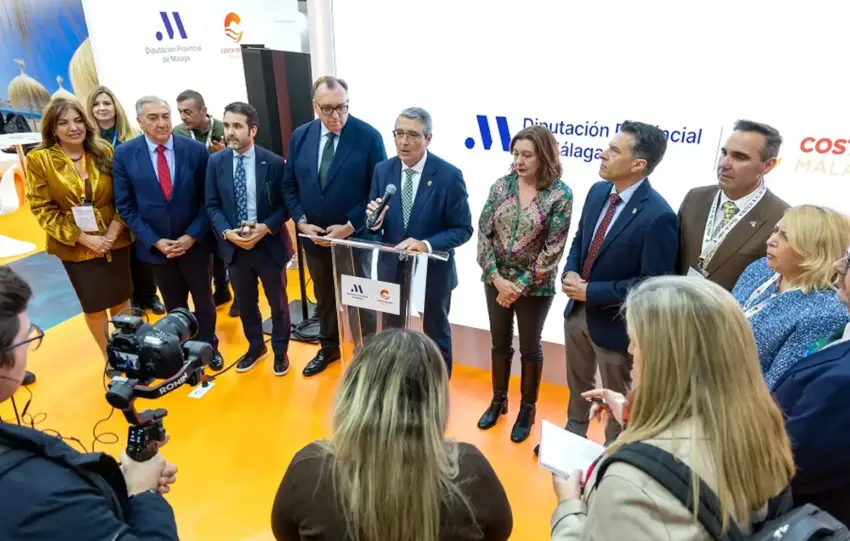 Turismo homenaje golf.jpg