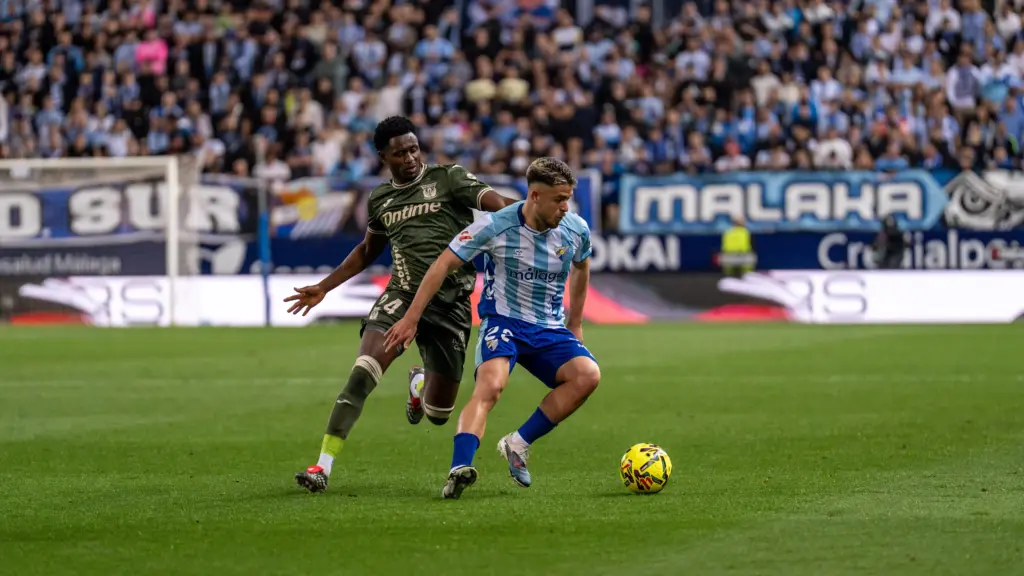 Así te hemos contado el empate a cero del Málaga CF ante el CD Leganés (0-0) 4 dani lorenzo regate malaga cf legane 11zon