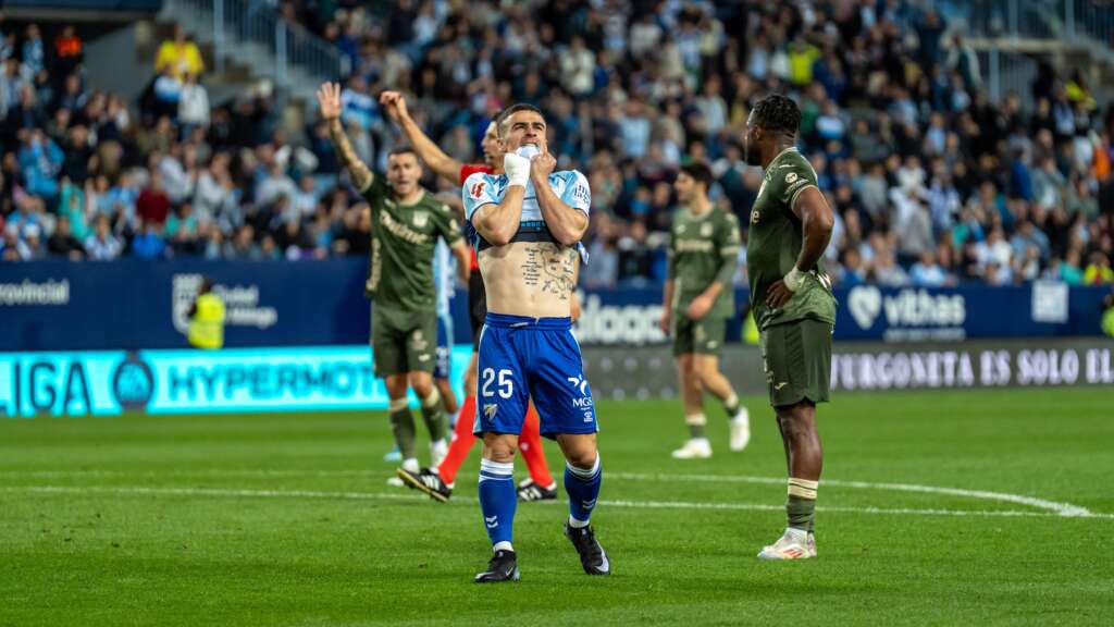 Así te hemos contado el empate a cero del Málaga CF ante el CD Leganés (0-0) 2 CRÓNICA | El Málaga CF, 'Cautivo' e impotente ante el otro fútbol del CD Leganés