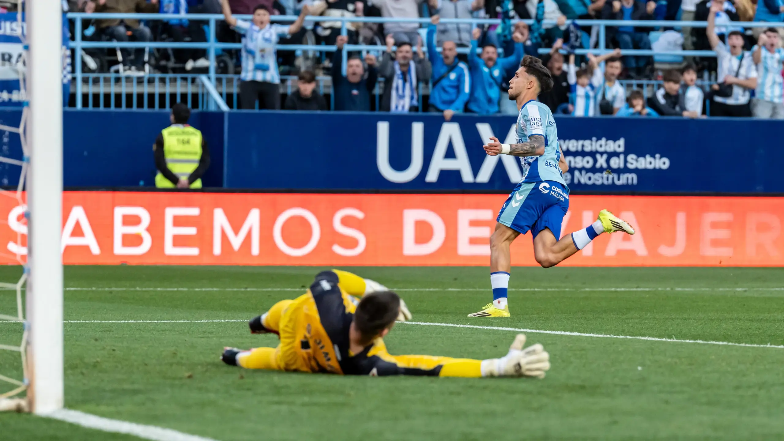 El Pizarrón: El Málaga vive y muere en las áreas