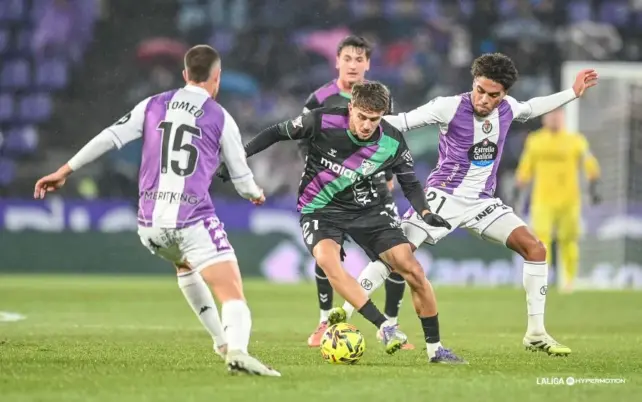 Pablo Tomeo: "Escribá nos ha dado la confianza suficiente, vamos a La Rosaleda a ganar"