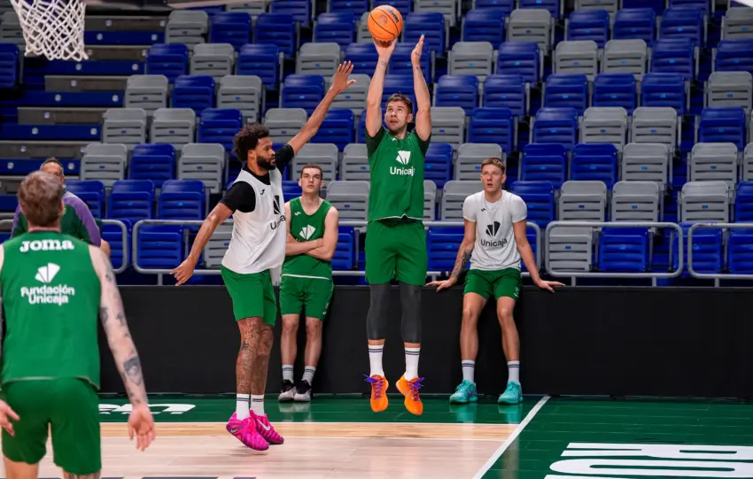 1 - ENTRENAMIENTO PREVIO UNICAJA VS ALBA BERLÍN