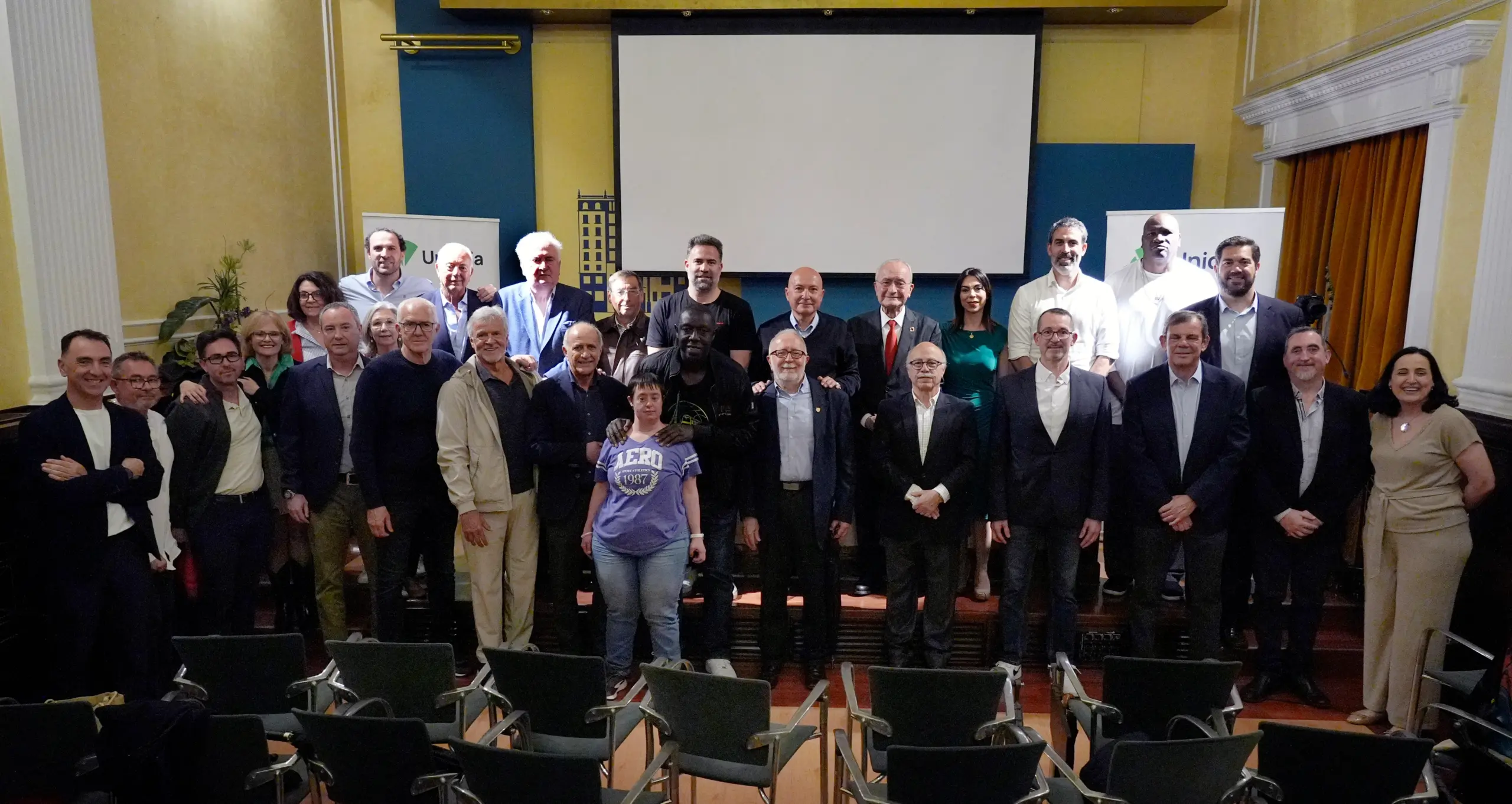 2 - MESA REDONDA CAMPEONES COPA KORAC