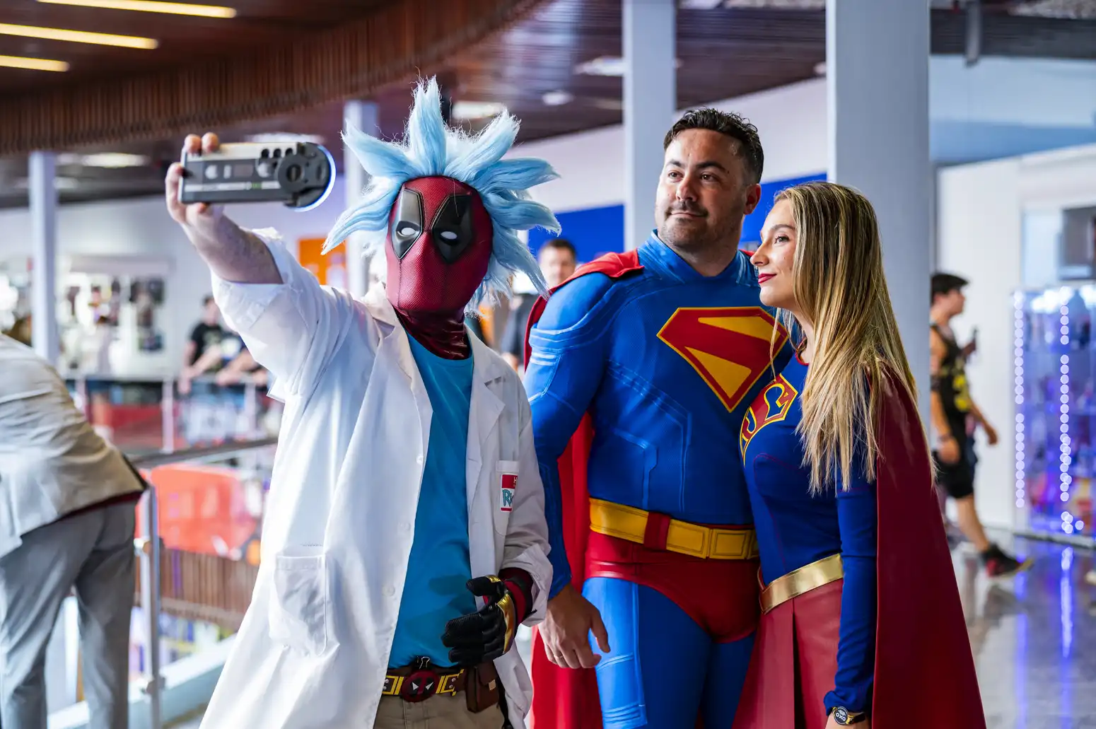 Radio Marca 33 27 - FREAKCON TORREMOLINOS