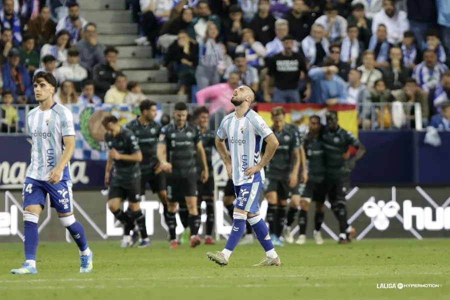 Este es el resumen de la derrota del Málaga CF ante el CD Castellón en La Rosaleda (2-3)