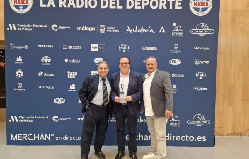 52 VICENTE ORTEGA PREMIADO POR MERCHAN