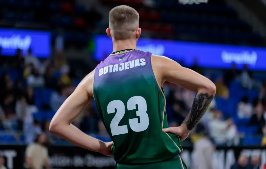 ARTURAS BUTAJEVAS SE MARCHA A LA NCAA