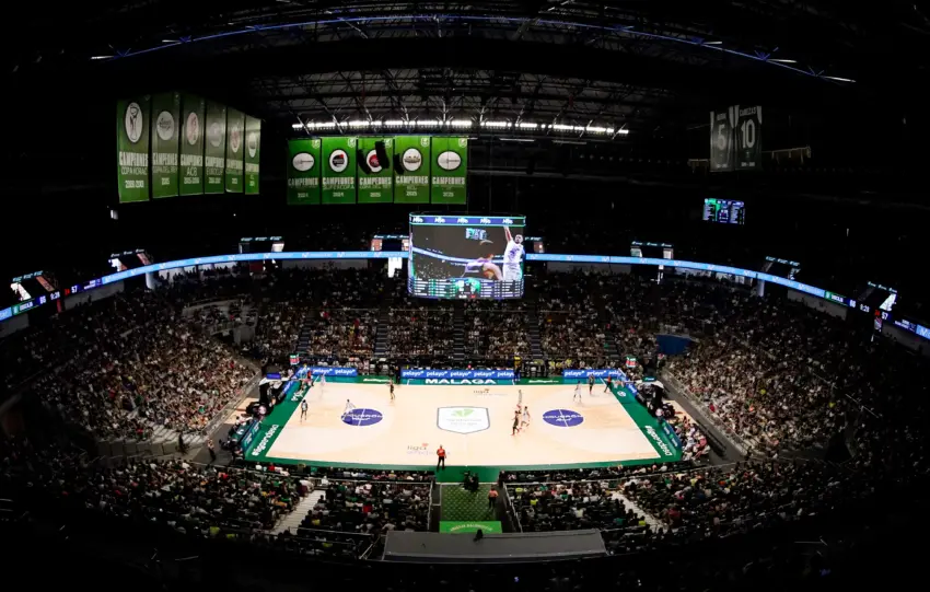 EL CARPENA ROZA EL LLENO PARA RECIBIR AL VALENCIA BASKET