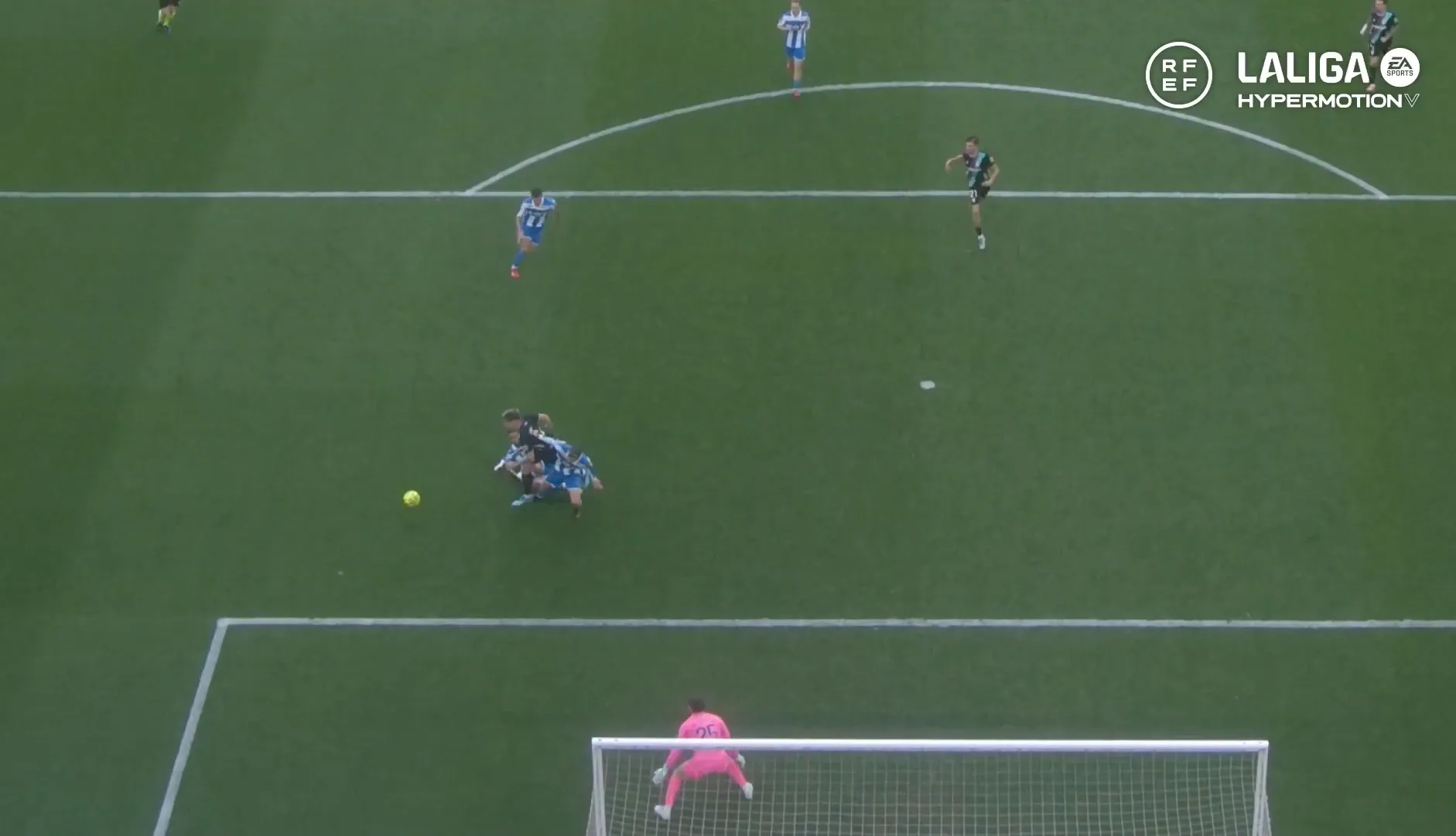 EL CTA RECONOCE QUE DEBIÓ PITAR PENALTI A CHUPE EN RIAZOR