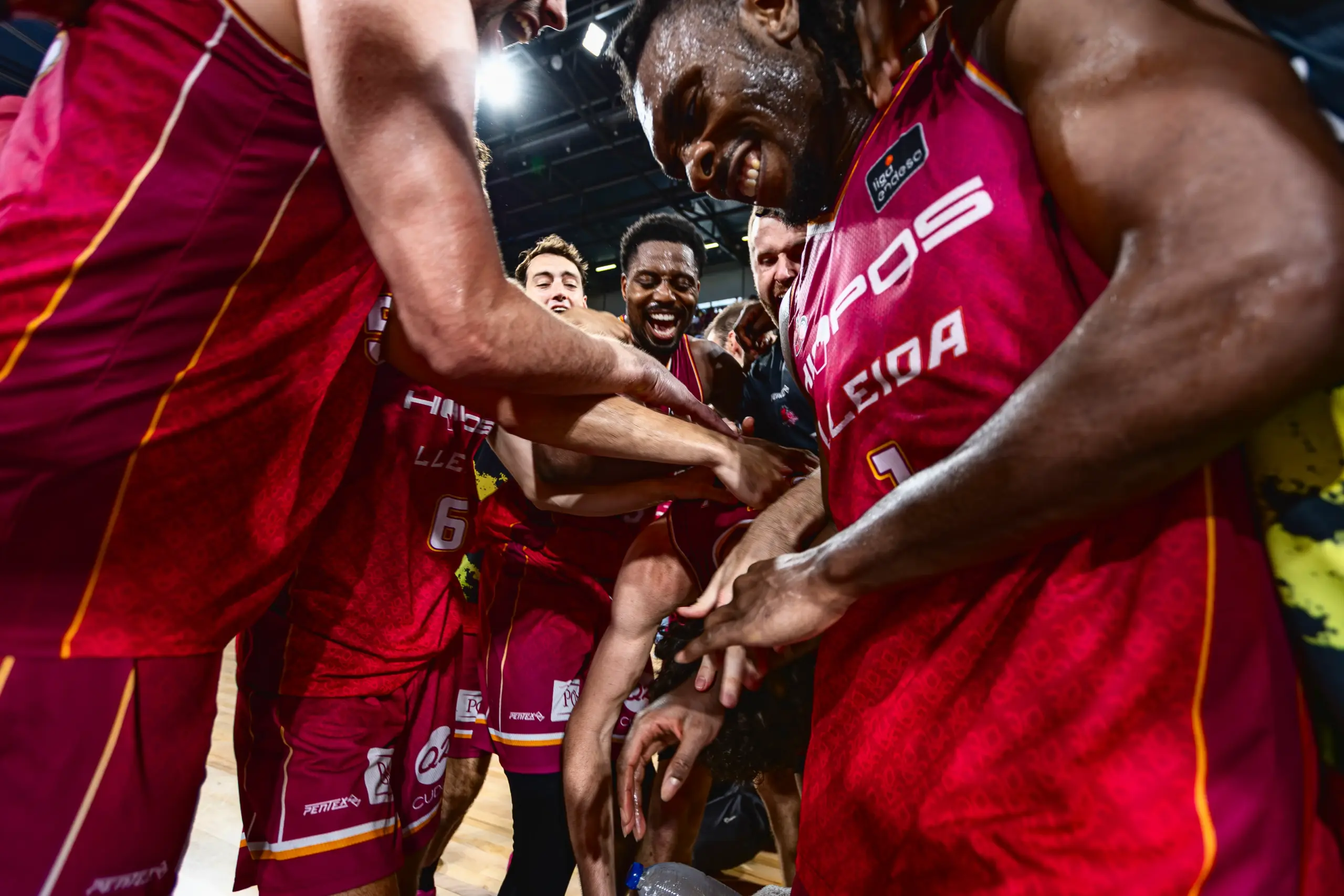 EL HIOPOS LLEIDA Y UN MATAGIGANTES QUE LLEGA AL CARPENA