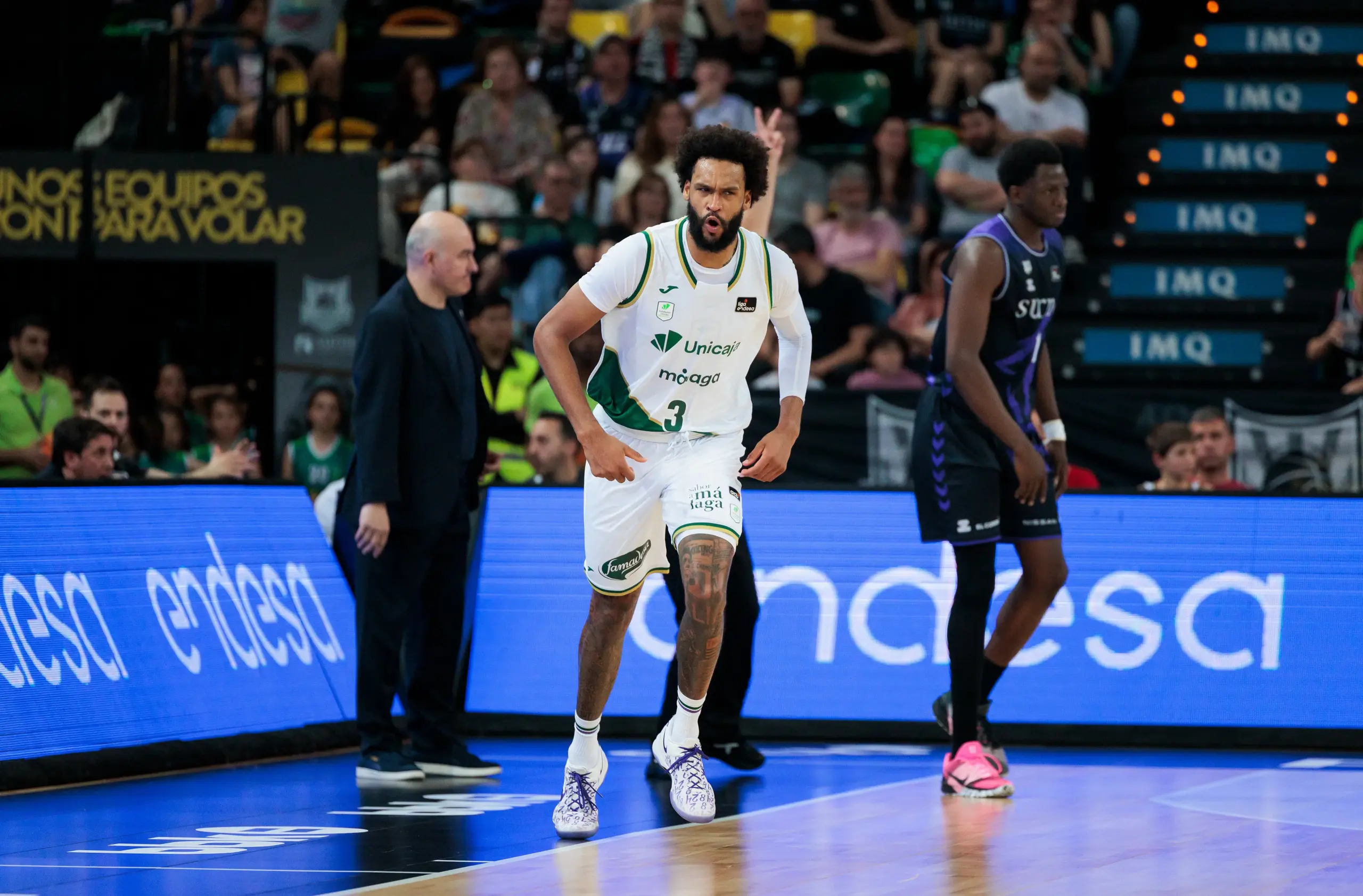 EL OASIS DEL UNICAJA EN BILBAO FUE JAMES WEBB III