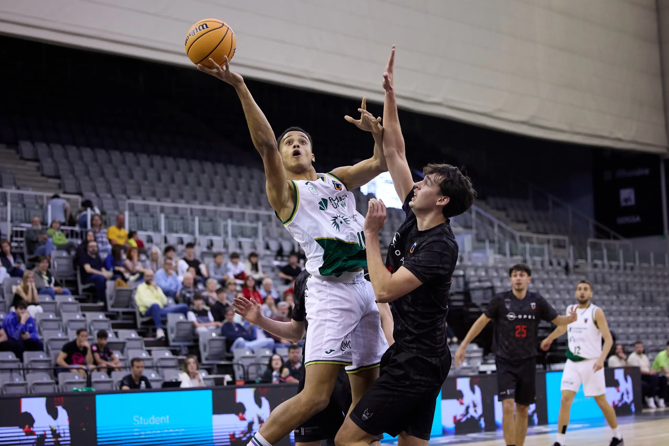 EL UNICAJA ALHAURÍN DE LA TORRE NO LEVANTA CABEZA EN LIGA U