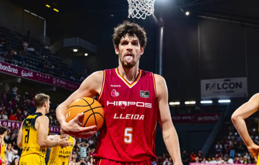 ORIOL PAULÍ ATERRIZA EN MÁLAGA EN EL MEJOR MOMENTO DE SU CARRERA