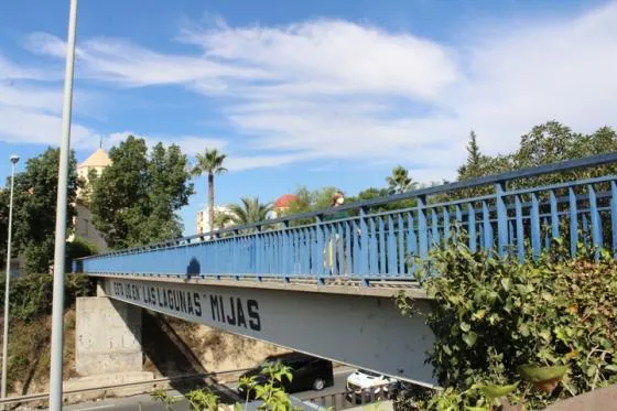 Pasarela peatonal Las Lagunas 11zon