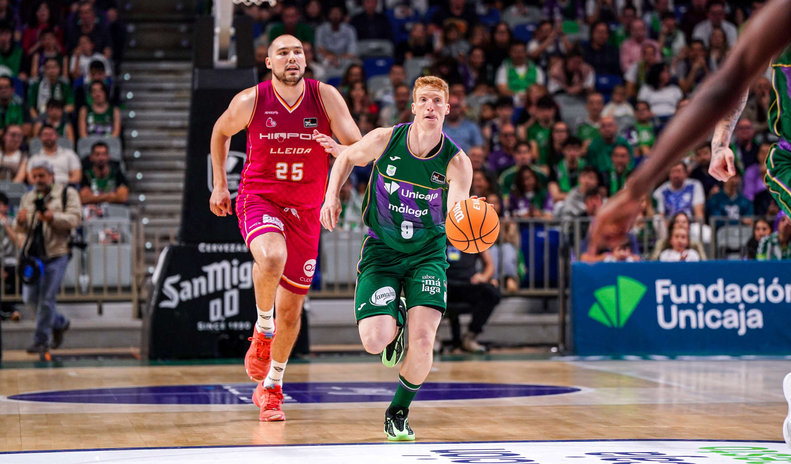 RS910140 J28 UNI HIO Firmar acb Photo Mariano Pozo scaled