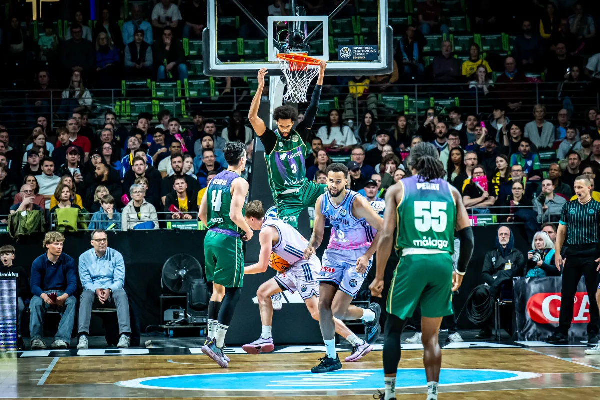 UN THRILLER EN BERLÍN LLEVA AL UNICAJA A BADALONA