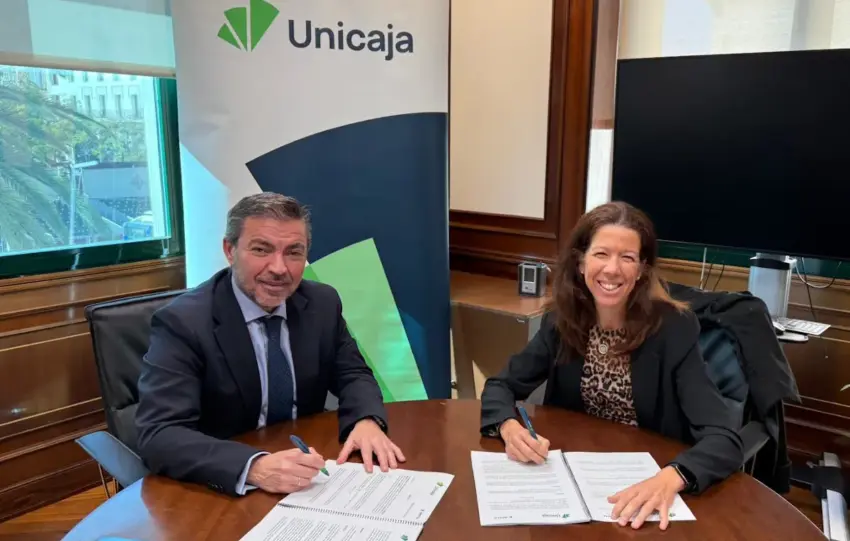 UNICAJA Y APTTA FIRMAN UN ACUERDO_11zon