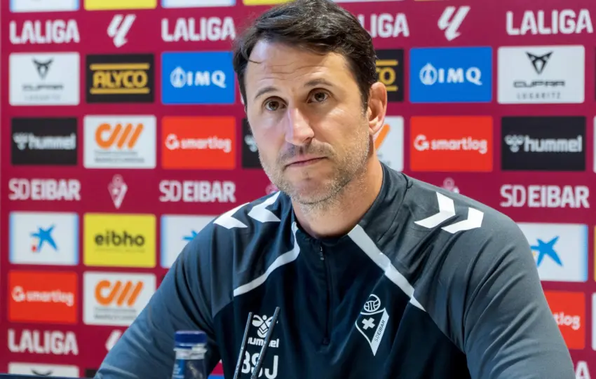 Beñat San José se rinde al Málaga CF: "Es un equipazo con muchos jugadores de Primera"