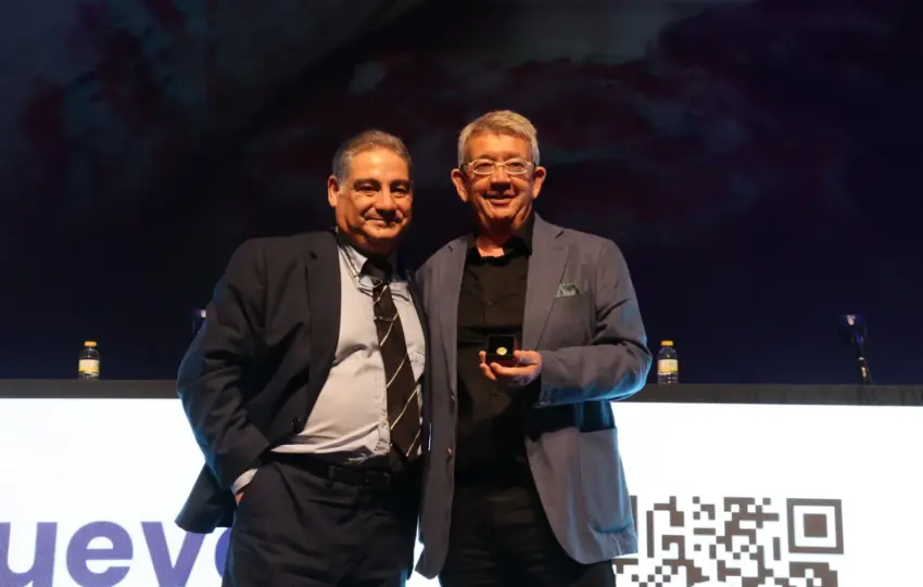 escudo de oro busutil 11zon