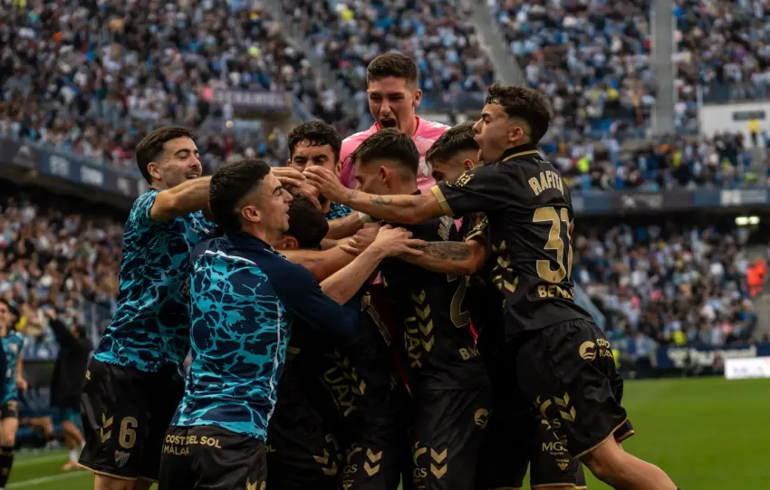 CRÓNICA | El Málaga CF mantiene vivo el sueño 'retro' de Primera