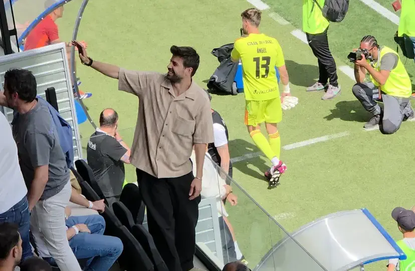 Piqué la lía: Enfrentamiento contra miembros del Málaga CF y acusación de "robo histórico"