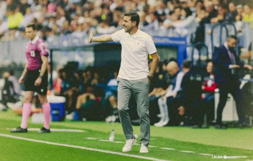 Luis García reclamó un penalti "muy claro" en La Rosaleda