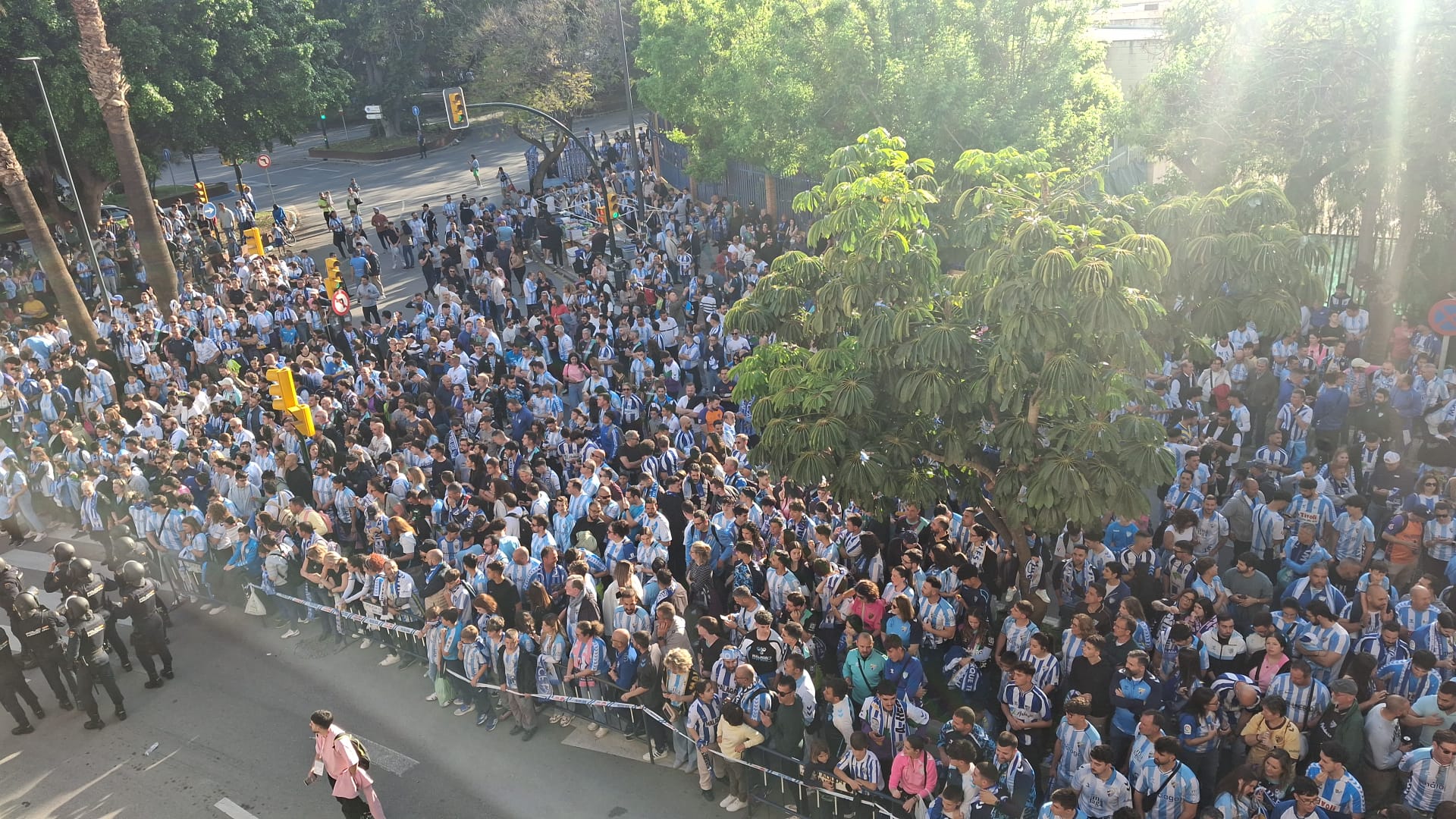 Así fue el espectacular recibimiento al Málaga CF