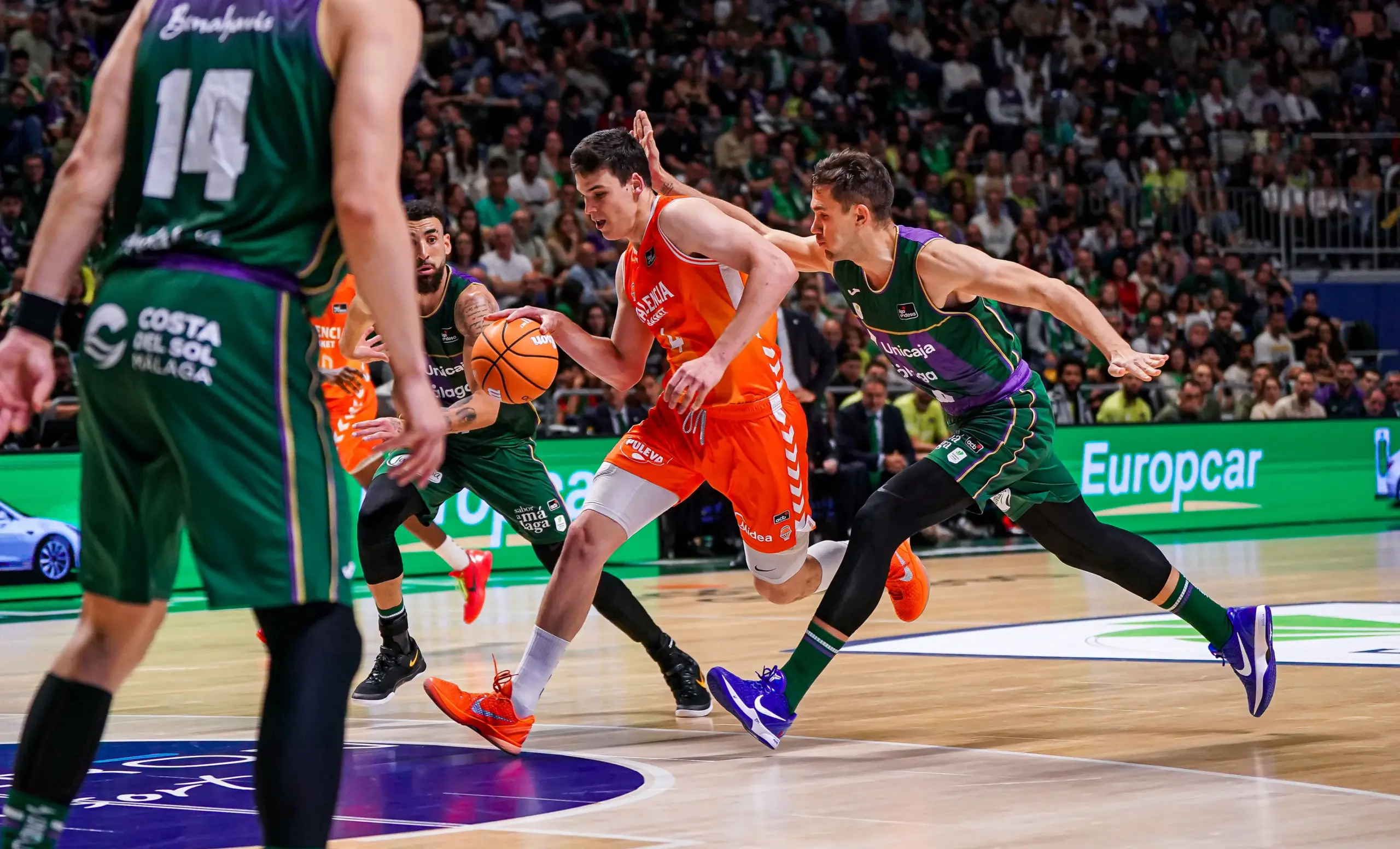 Estas son las estadísticas del Unicaja 89 - 96 Valencia Basket
