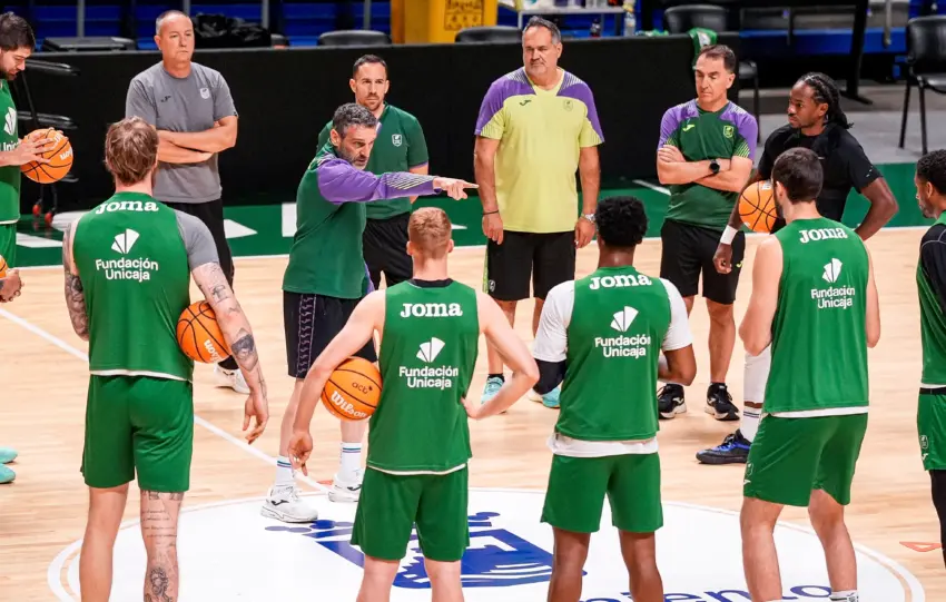 1 - ENTRENAMIENTO PREVIO UNICAJA VS BREOGÁN