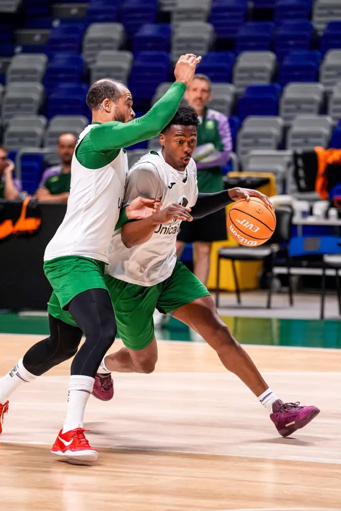 5 - ENTRENAMIENTO PREVIO UNICAJA VS BREOGÁN