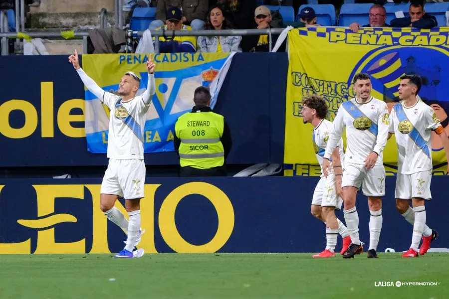 El Dépor vence en el último suspiro al Cádiz y accede al ascenso directo