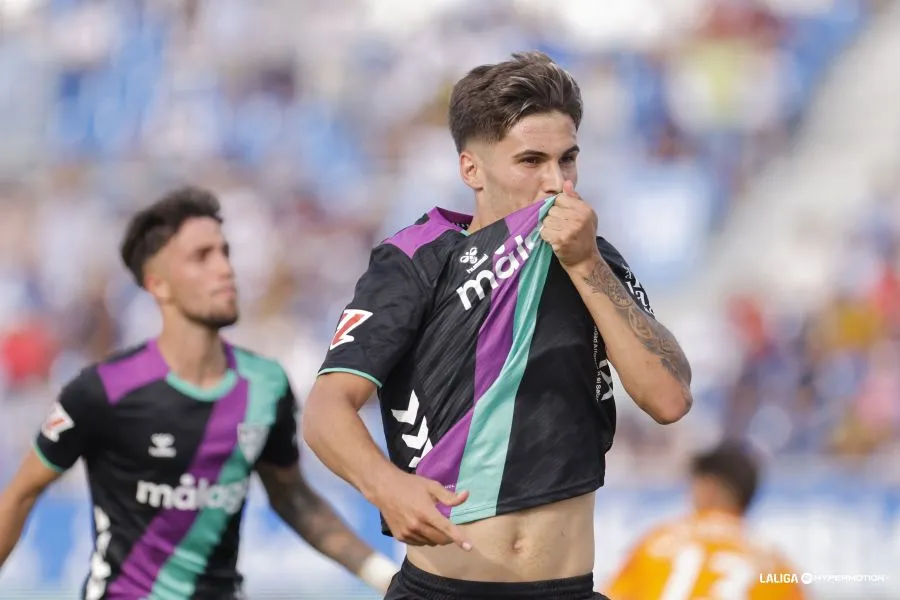 Directo || Min 70. Doble cambio en el Málaga CF: entran Niño y Rafa por Dani Lorenzo e Izan Merino (0-1) 2 Chupete celebracion gol Malaga CF Zaragoza