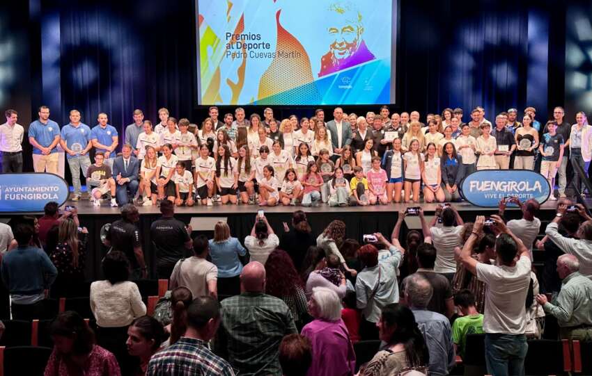 Foto de Familia con todos los premiados en la Gala del Deporte 2026