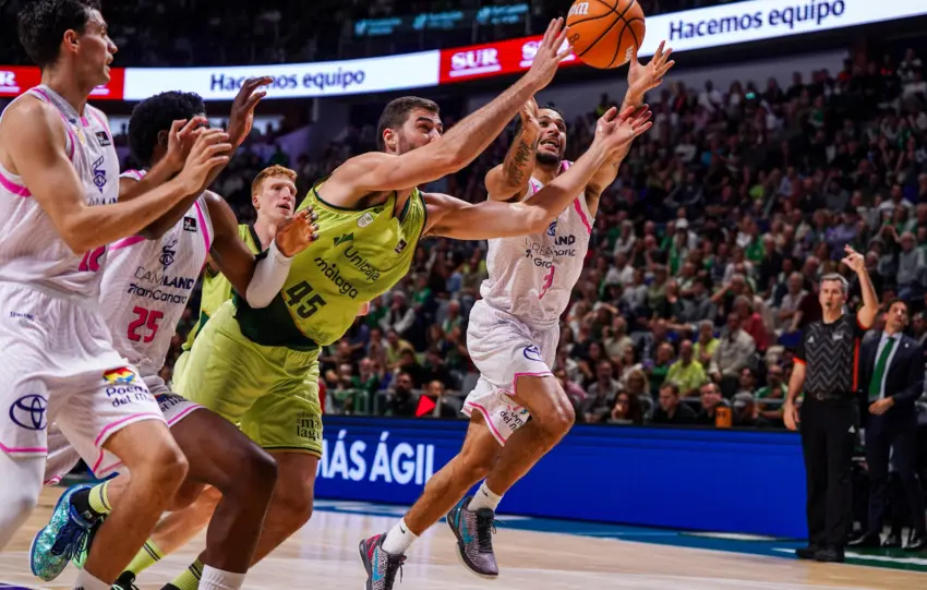 Unicaja se juega los playoffs lejos del Carpena