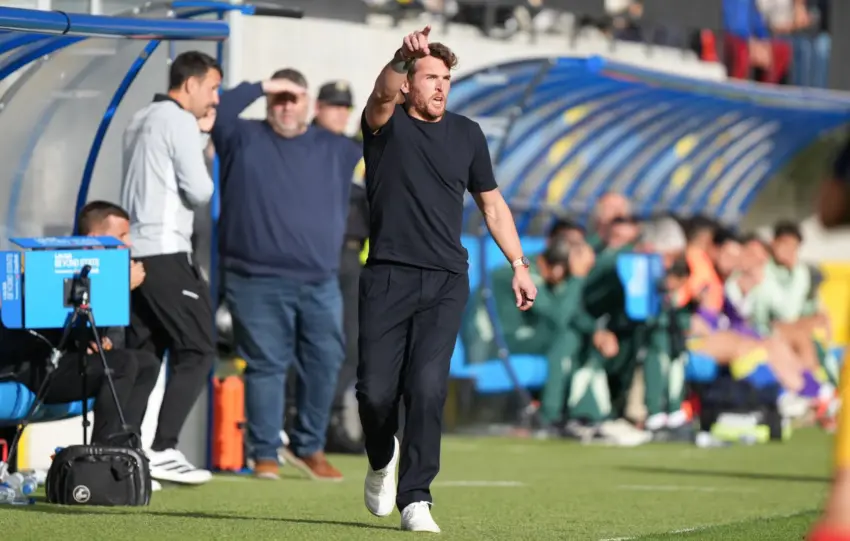 El nuevo entrenador del Zaragoza ya trabaja en la próxima temporada antes de la visita del Málaga