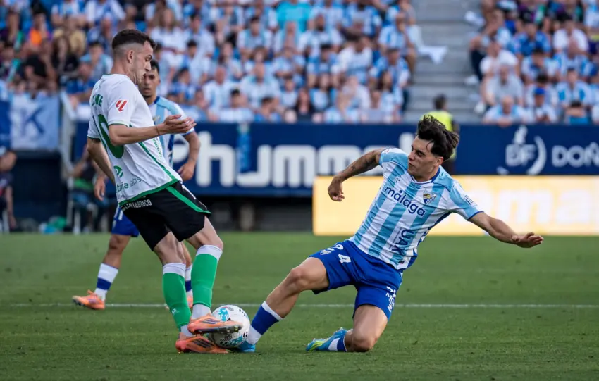 El Pizarrón: La entrada de Iñigo Vicente rompió el plan del Málaga CF
