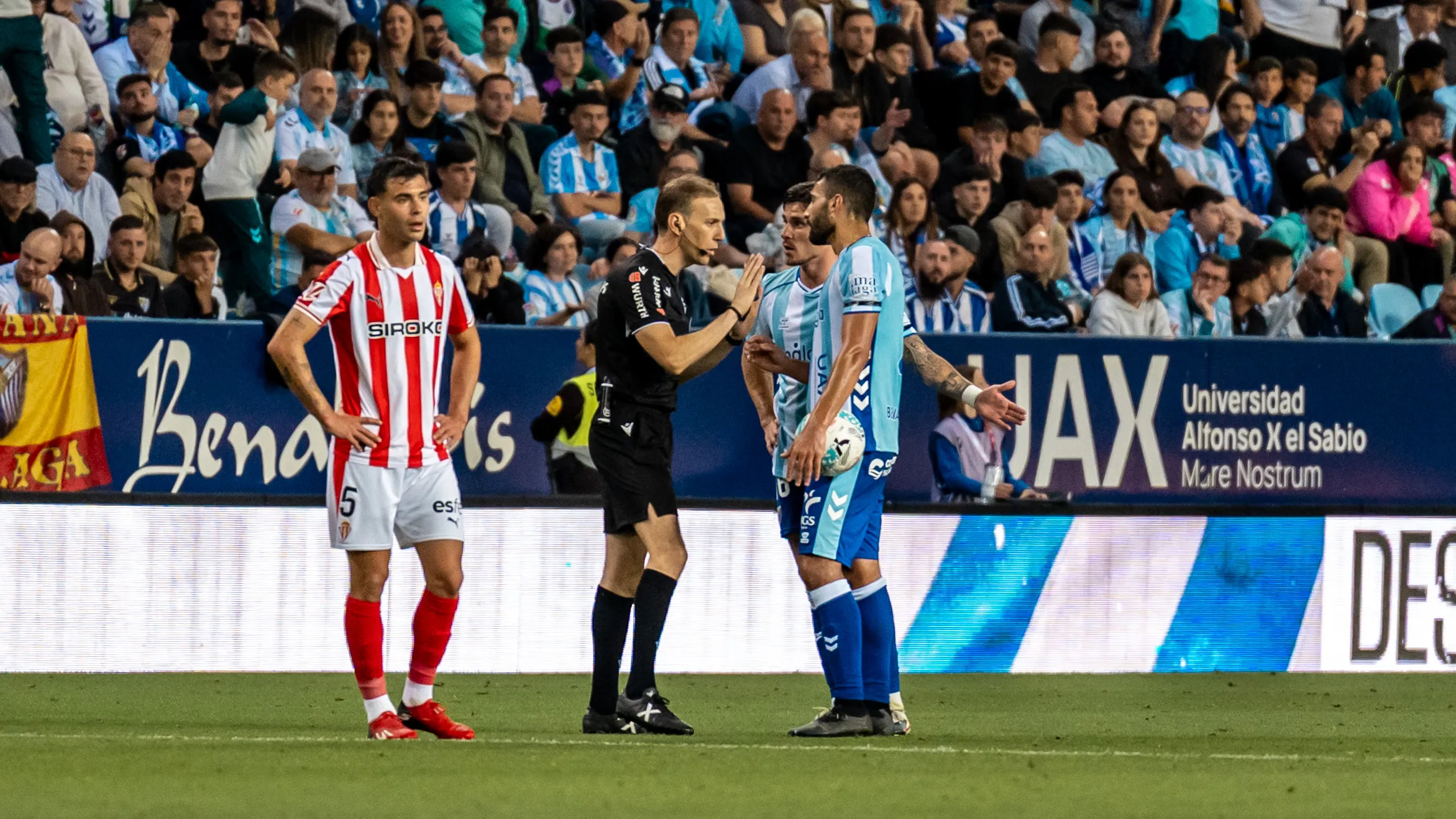 El Málaga intentó recurrir la amarilla a Murillo alegando un error en el acta