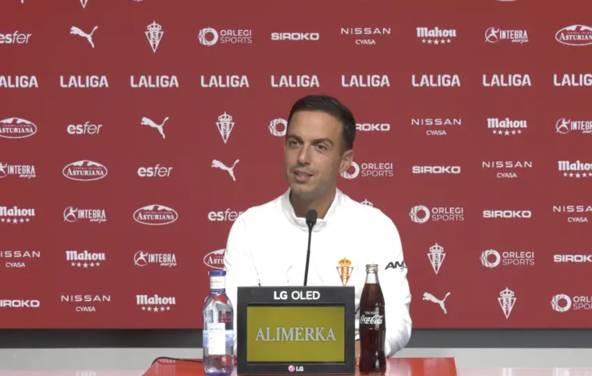 Borja Jiménez apela al orgullo del Sporting: "Nos estamos jugando mucho"