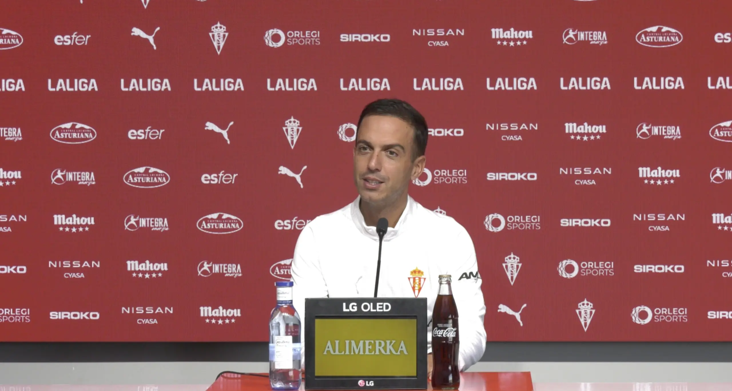 Borja Jiménez apela al orgullo del Sporting: "Nos estamos jugando mucho"
