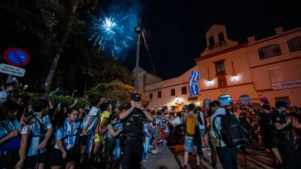 144. cohetes celebracion divina pastora malaga cf ascenso