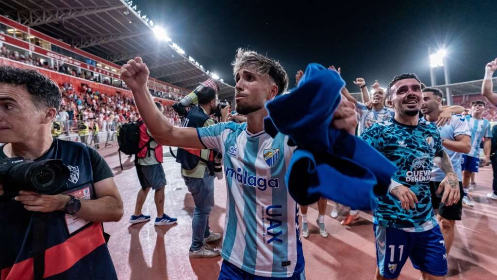 25 - LARRUBIA CELEBRA EL ASCENSO