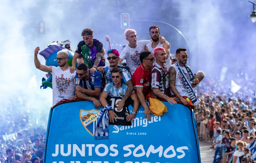 La charla de Loren Juarros al vestuario: "No os equivoquéis, nos bajamos de la rúa"