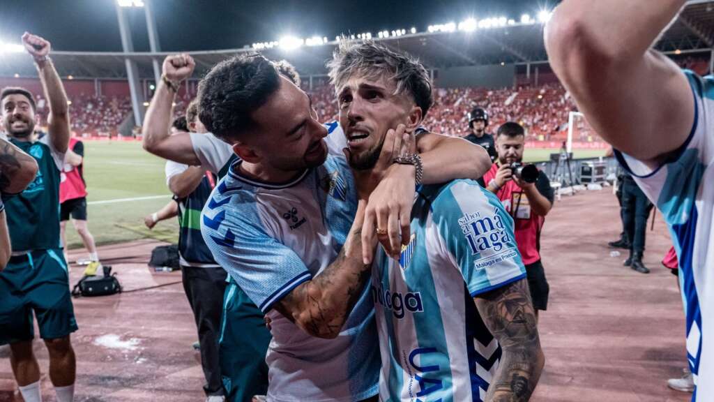 30 - VICTOR GARCIA Y LARRUBIA EN LA CELEBRACIÓN