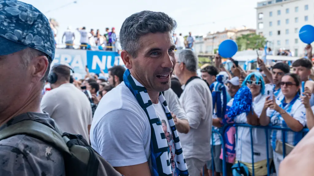 33. Funes ascenso rua