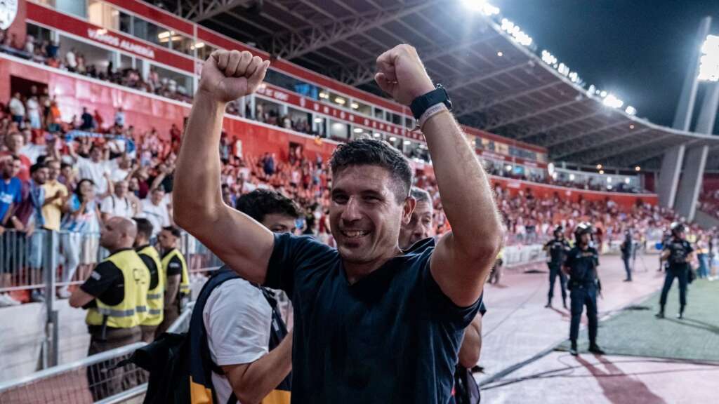 42 - FUNES CELEBRA EL ASCENSO A PRIMERA