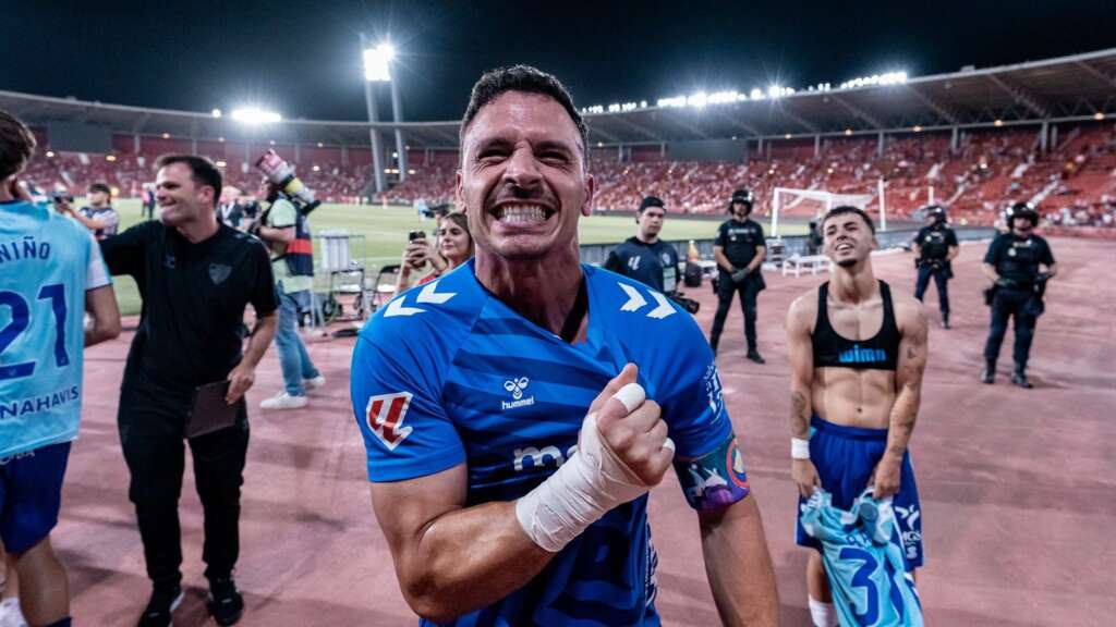 44 - ALFONSO HERRERO CELEBRA EL ASCENSO